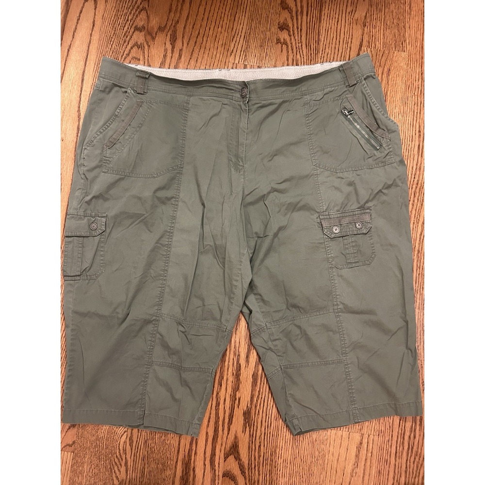 Avenue Women's Shorts/Capris Pants Size 26 Color Olive Green